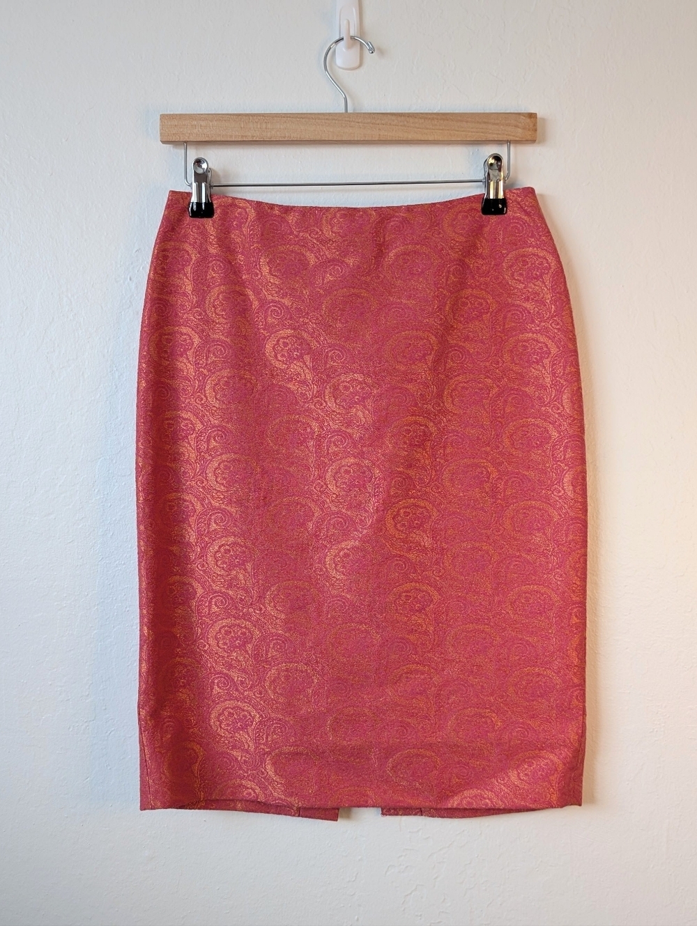 NWT Hot Pink Paisley Jacquard Pencil Skirt w/ Sherbet Orange Gold Detail Size 4